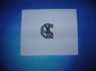 Iniziale per punta spilli