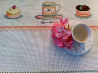 tovaglietta prima colazione con dolcetti