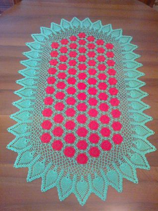 Centro ovale rosso e verde Natale