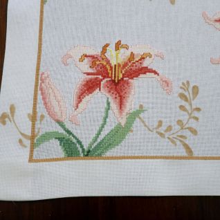 Particolar. corsia gigli