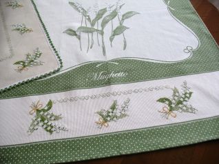 Particolare strofinaccio mughetti