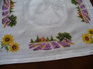 Particolare tovaglietta lavanda
