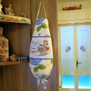 Porta sacchetti per cucina