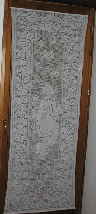 Tenda con Dama e Rose a uncinetto filet