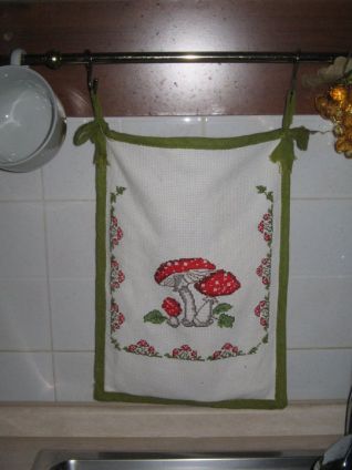 porta oggetti da cucina con funghetti