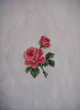 Asciugamani con Rosa nell'Oblo'_particolare1