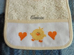 Bavaglino Pulcino e cuori_2