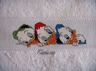 Bavaglino Qui Quo Qua_particolare