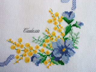 Ricamo per vassoio con mimose_3