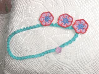 Collana fiori africani