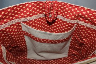 borsa con particolari in rosso - interno