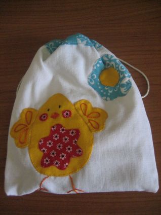 sacchettino con applicazioni