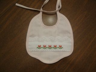 bavaglino rosa con fiorellini