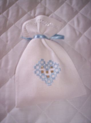 sacchettino cuore hardanger