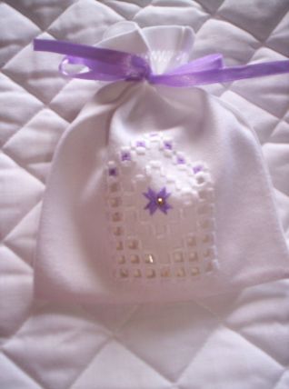 sacchettino profumabiancheria hardanger