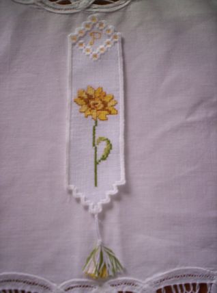 segnalibro hardanger girasole