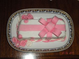 torta pacco regalo