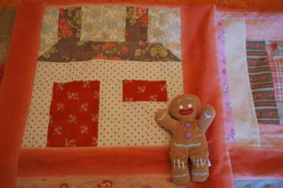 Particolare casetta copertina patchwork