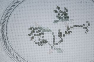 Particolare piccolo ricamo asciugamani piccolo
