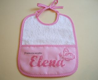 bavaglino Elena con farfalla