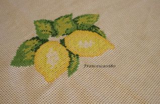 centrotavola quadrato con limoni - particolare