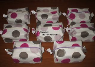 Pochette a pois - cerniere colorate