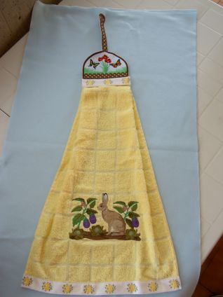 towel topper coniglio