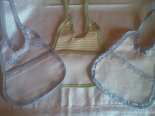 bavaglini in piquet e tela aida personalizzati a 1,60€