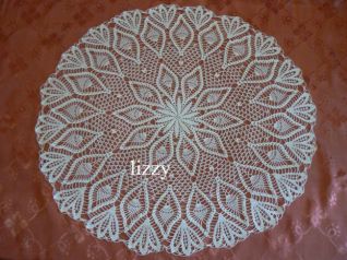 centro tavola grande uncinetto