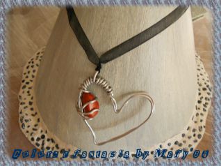 Ciondolo cuore con diaspro rosso