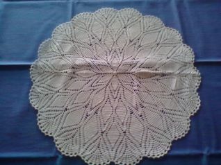 tondo pieno con foglie