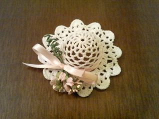 bomboniera cappellino in miniatura 1