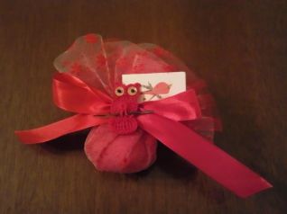 BOMBONIERA PER LAUREA CON GUFETTO ROSSO