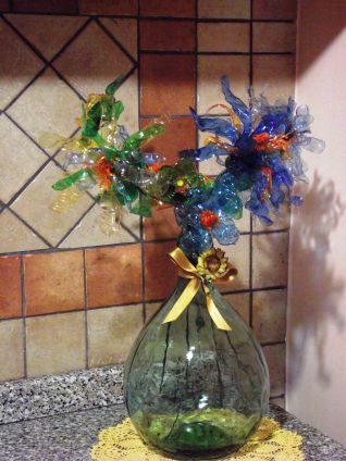 COMPOS. FIORI IN PLASTICA RICICLATA