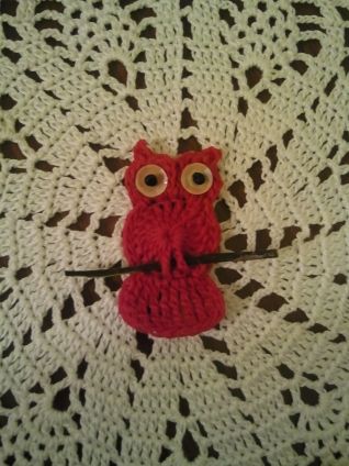 GUFETTO ROSSO ALL'UNCINETTO