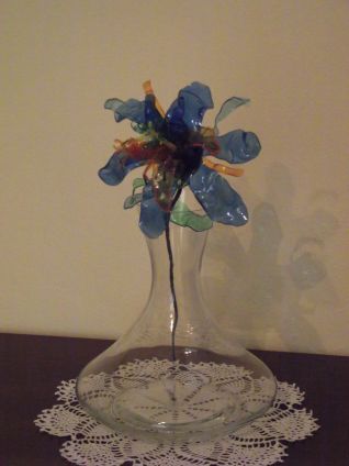 Orchidea in plastica