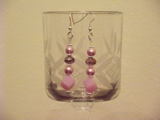 ORECCHINI CON PERLE ROSA,QUARZO E SWAROVSKI