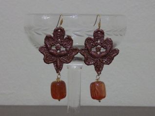 ORECCHINI IN MACRAME'