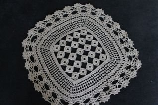 Centrino Quadrato Uncinetto