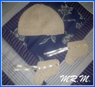 cappello con scarpette