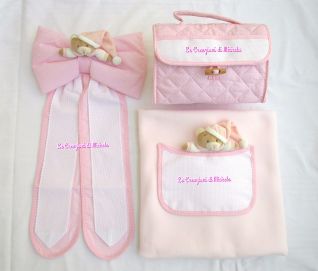 Completo fiocco nascita,beauty case e copertina rosa