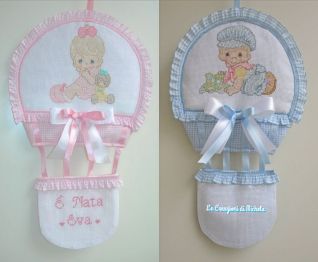 fiocco nascita mongolfiera rosa o celeste con ricamo