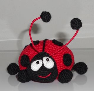 Coccinella ad uncinetto
