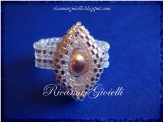 Anello Ovale con perla Rosa