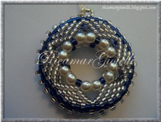 Ciondolo blu argento e perle