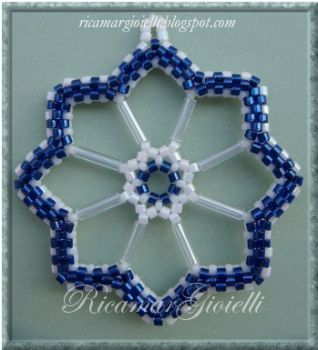 Decorazione natalizia in peyote stella 8 punte