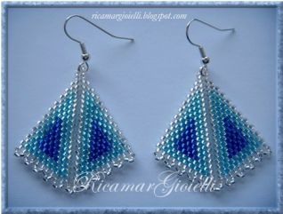 Orecchini a punta di freccia_blu azzurro e silver