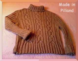 Maglia Hand-Knitted, colore tabacco