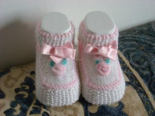 Coprifasce bianco e rosa con cappellino e scarpette 3