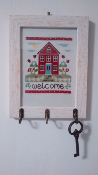 Portachiavi Welcome Home country cottage needleworks
